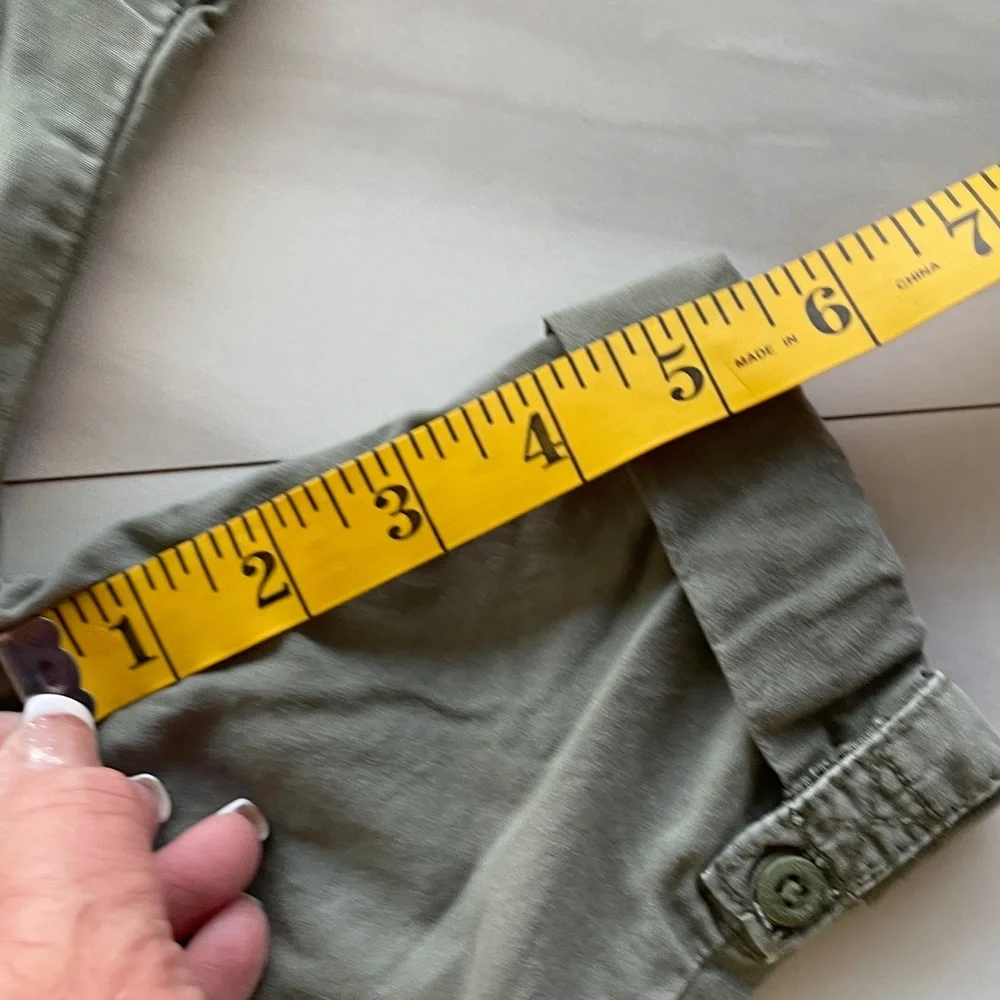 OshKosh Baby B’Gosh khaki cargo pants 6 mo.